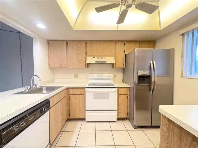 1004  Manatee  RD, Naples, FL 34114