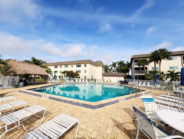 1004  Manatee  RD, Naples, FL 34114