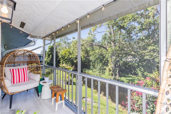 224  Palm  DR, Naples, FL 34112