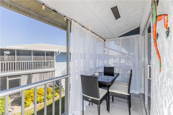 224  Palm  DR, Naples, FL 34112