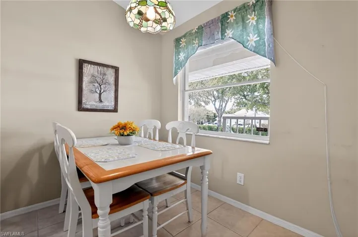 198  Pebble Shores  DR, Naples, FL 34110