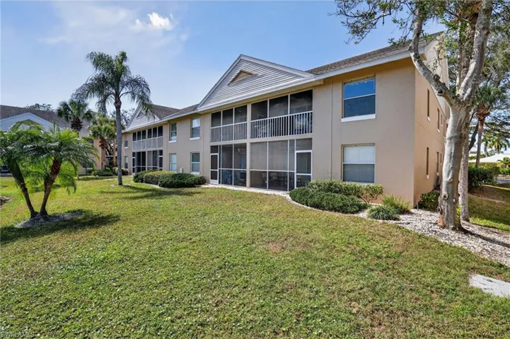 198  Pebble Shores  DR, Naples, FL 34110