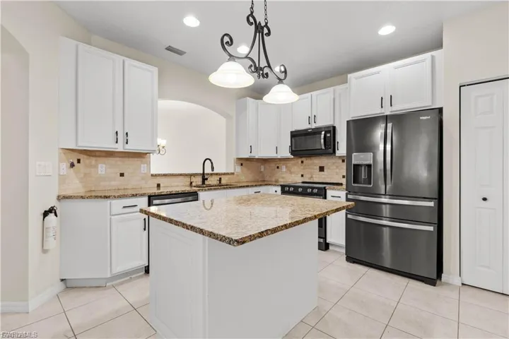 2448  Laurentina  LN, Cape Coral, FL 33909