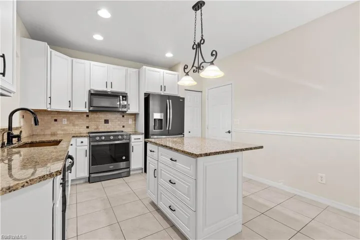 2448  Laurentina  LN, Cape Coral, FL 33909