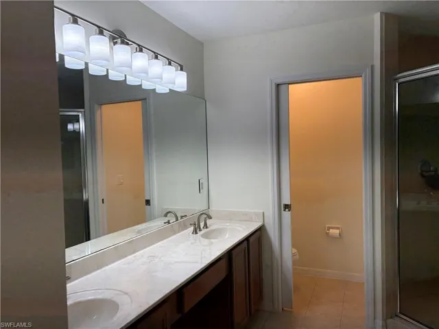 2448 Laurentina Ln, Cape Coral, Florida 33909