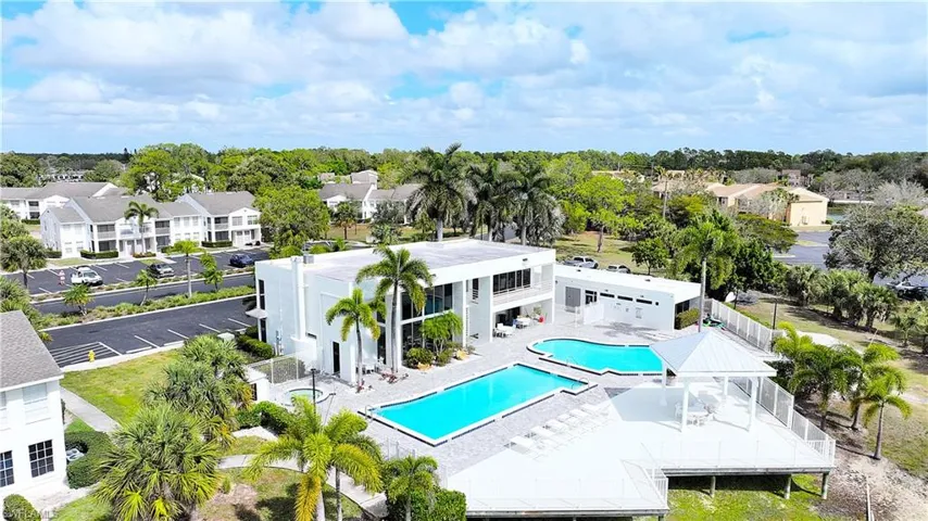 142 Santa Clara Dr 5, Naples, Florida 34104