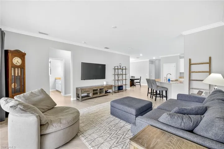 Open and flowing living space