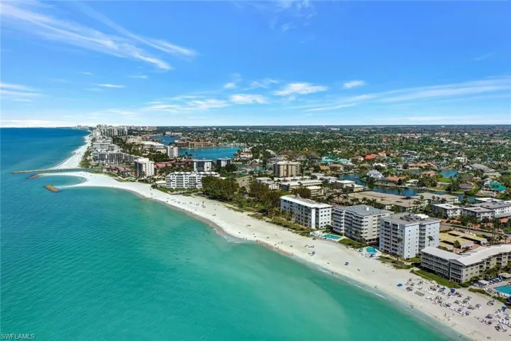 North end of Naples' famous Miracle Mile, with Diplomat Club in the middle.