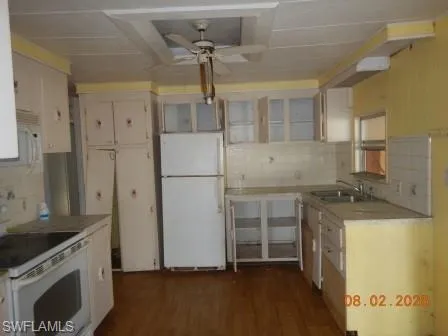 251 Shrub Ln N, North Fort Myers, Florida 33917