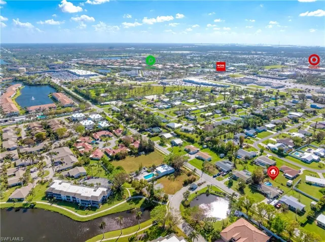Ariel View - close to grocery, pharmacy and shopping