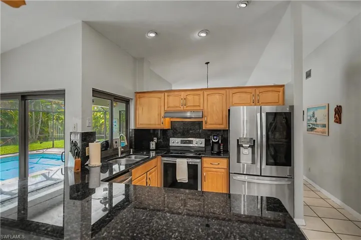 242 Sw 45th Ter, Cape Coral, Florida 33914