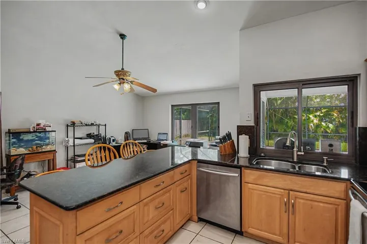 242 Sw 45th Ter, Cape Coral, Florida 33914