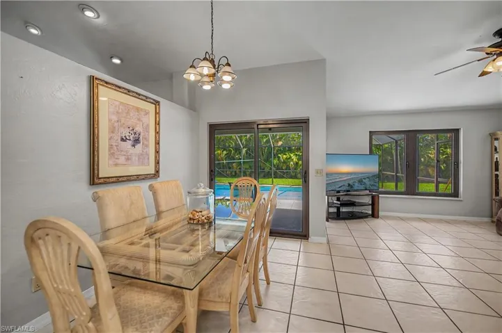 242 Sw 45th Ter, Cape Coral, Florida 33914