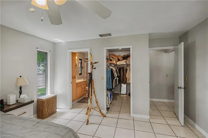 242 Sw 45th Ter, Cape Coral, Florida 33914