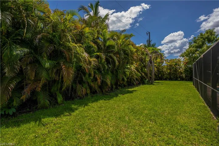 242 Sw 45th Ter, Cape Coral, Florida 33914