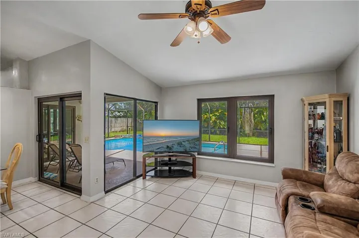 242 Sw 45th Ter, Cape Coral, Florida 33914