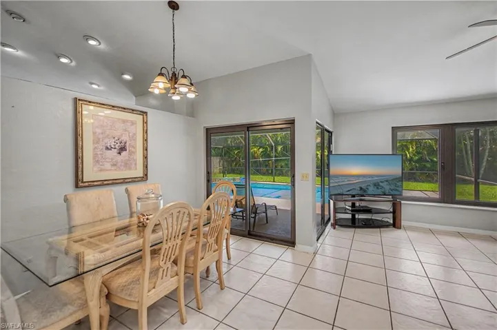 242 Sw 45th Ter, Cape Coral, Florida 33914