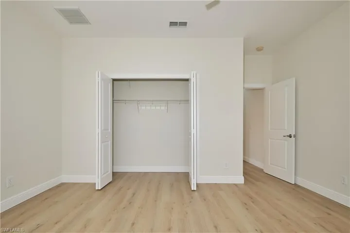 Guest Bedroom w/ensuite also pool bath