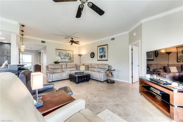 Neutral walls & crown molding