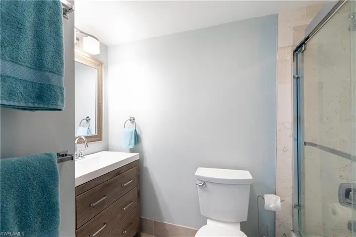 Full bath upstairs