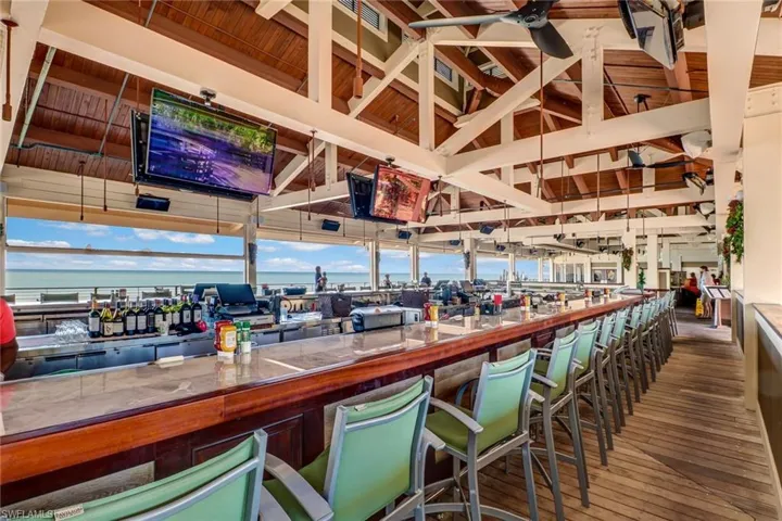 Pelican Bay beachfront pavilion - Marker 36 (north pavilion).