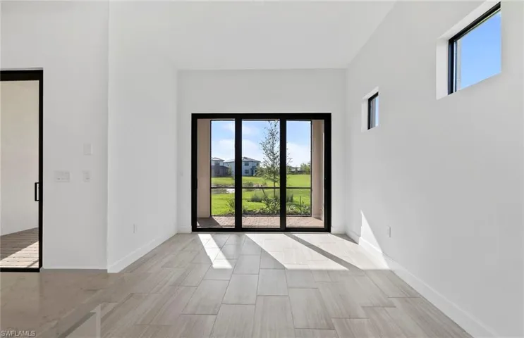 1905  Fresno  AVE, Naples, FL 34120