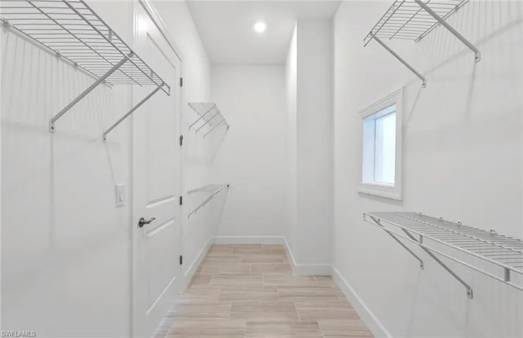 1905  Fresno  AVE, Naples, FL 34120