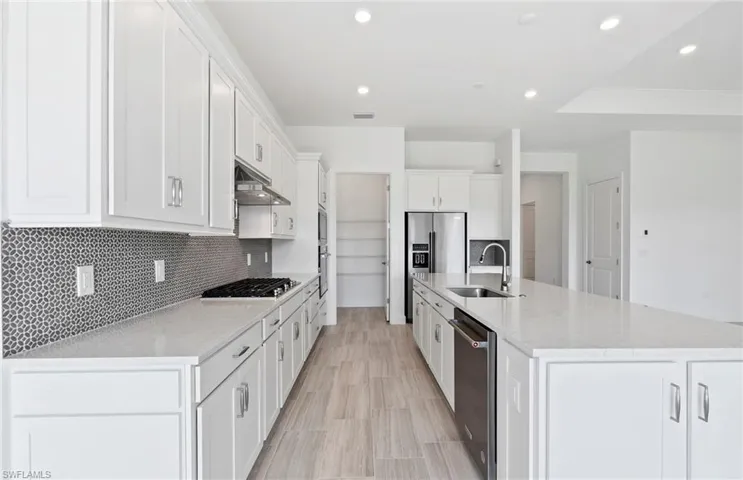 1905  Fresno  AVE, Naples, FL 34120