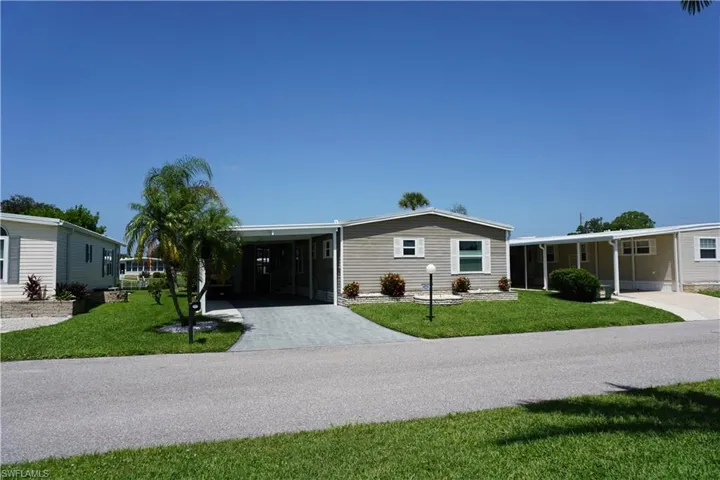 Make 106 Martinique Rd your new address!