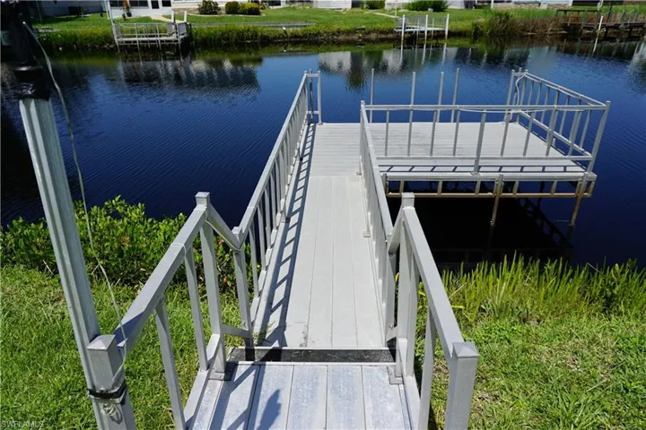 Your own boat dock with direct access to open water