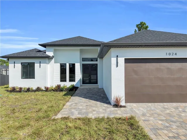 1024 Alvin Ave, Lehigh Acres, Florida 33971