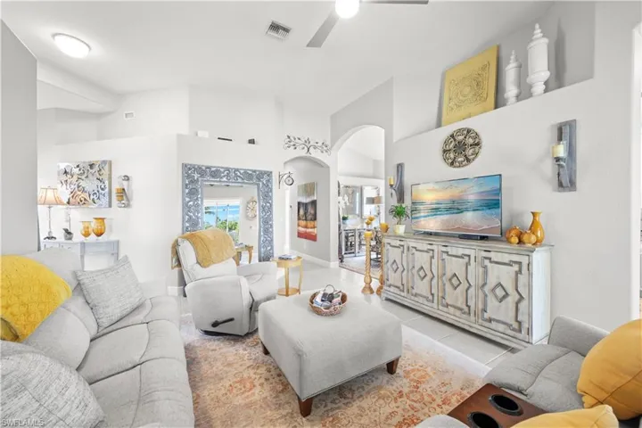 8035 Tauren Ct, Naples Fl 34119