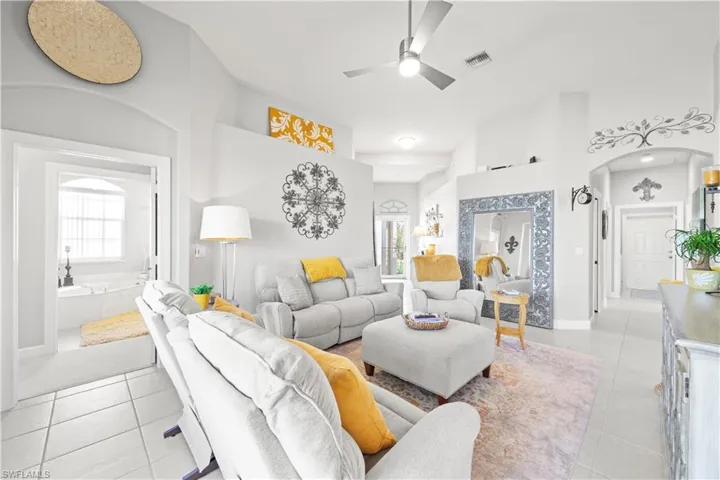 8035 Tauren Ct, Naples Fl 34119