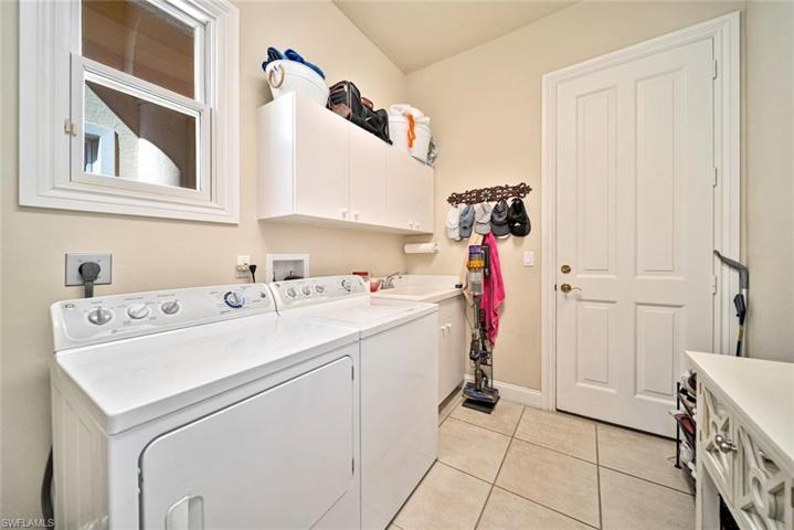 2745 Wulfert RD, SANIBEL FL 33957