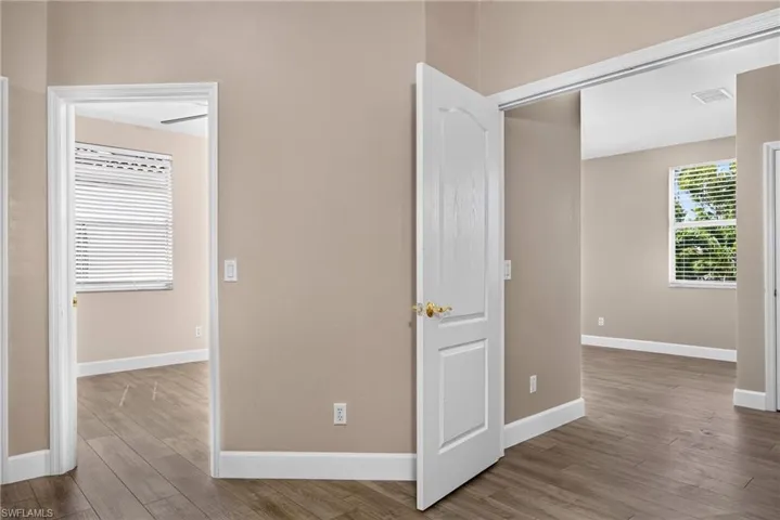 8720 Spring Mountain Way, Fort Myers, Florida 33908