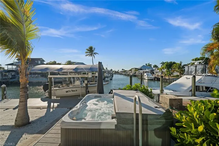 2391 Oleander St, St. James City, Florida 33956