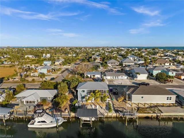 2391 Oleander St, St. James City, Florida 33956