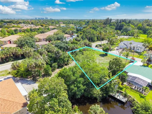27312 Buccaneer Dr, Bonita Springs, Florida 34135