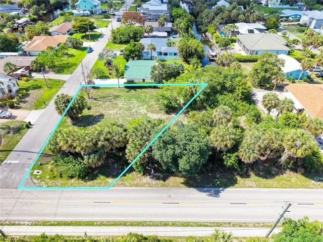 27312 Buccaneer Dr, Bonita Springs, Florida 34135