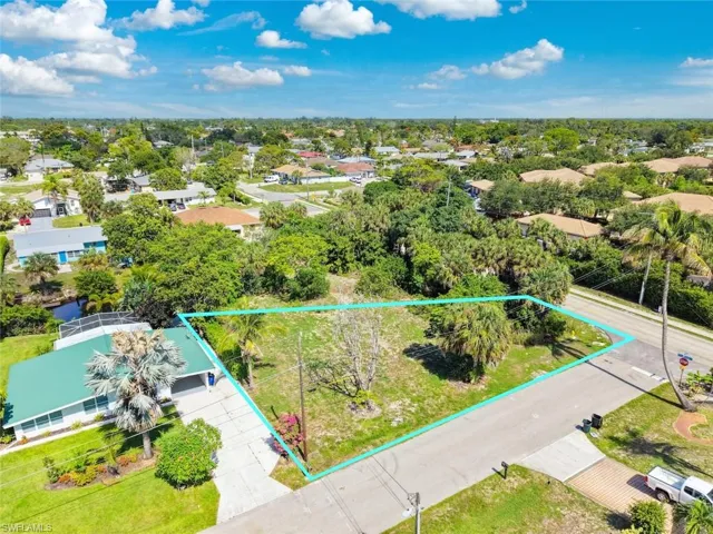 27312 Buccaneer Dr, Bonita Springs, Florida 34135