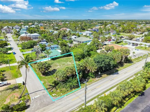 27312 Buccaneer Dr, Bonita Springs, Florida 34135