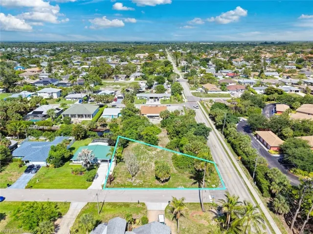 27312 Buccaneer Dr, Bonita Springs, Florida 34135