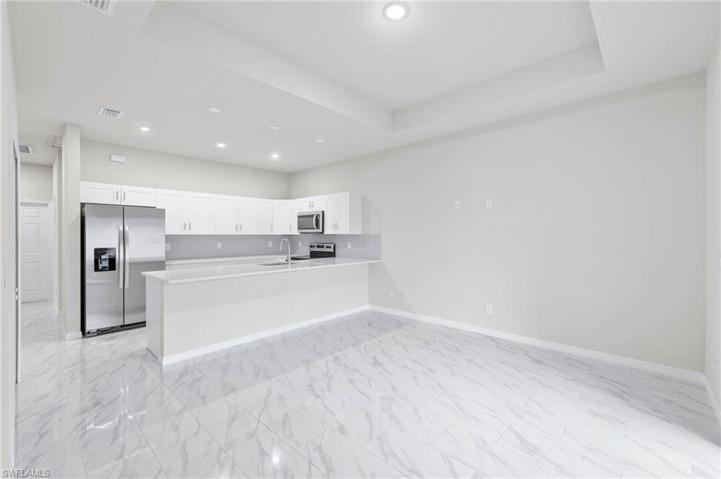 2201  KENNETH S AVE, LEHIGH ACRES, FL 33973