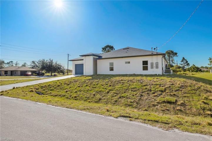2201  KENNETH S AVE, LEHIGH ACRES, FL 33973