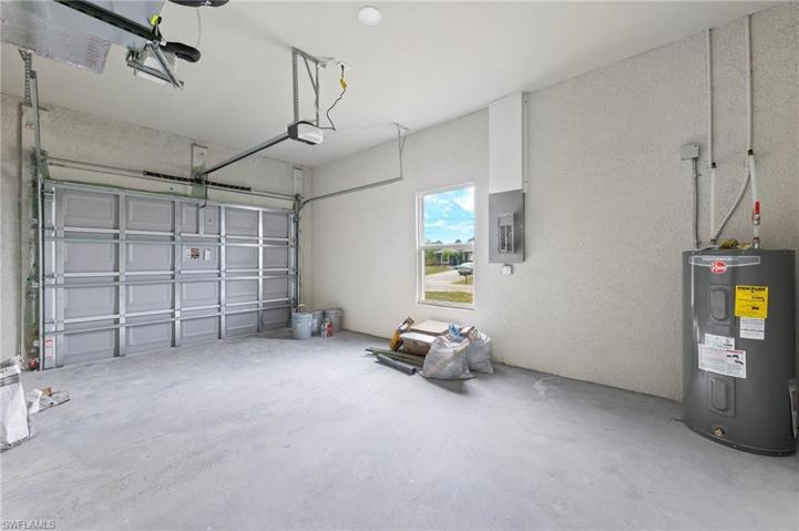 2201  KENNETH S AVE, LEHIGH ACRES, FL 33973
