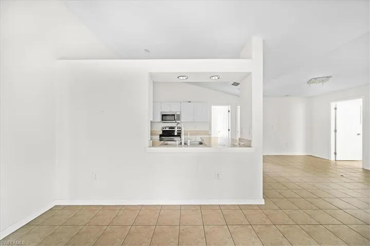 1019 Angelo Ave, Lehigh Acres, Florida 33971