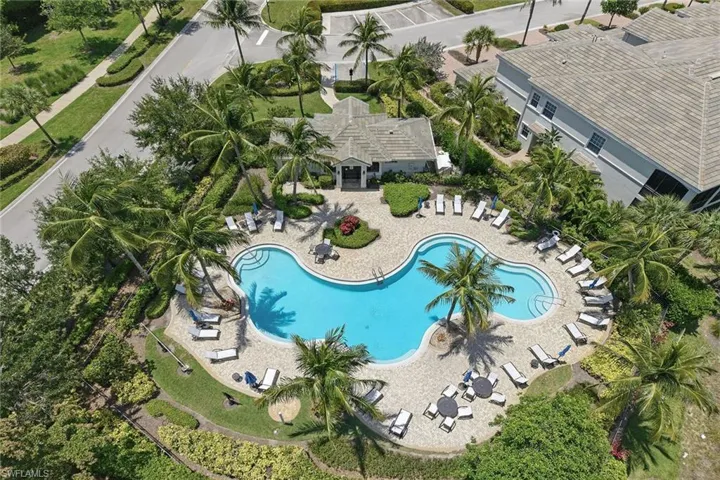 9243 Tesoro Ln 103, Naples, Florida 34114