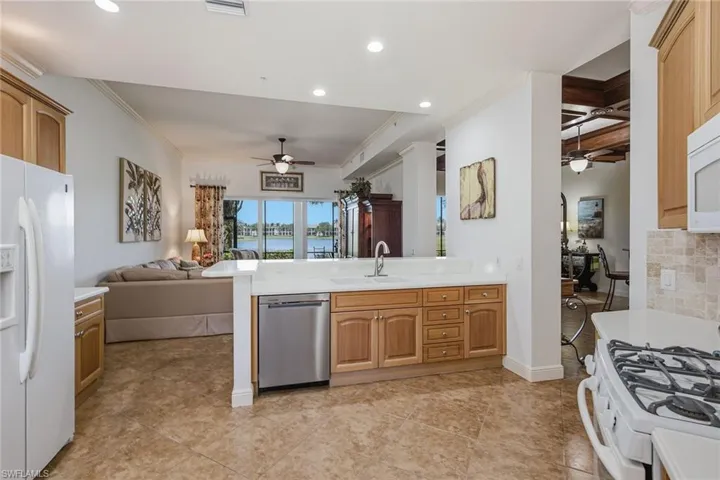 9243 Tesoro Ln 103, Naples, Florida 34114