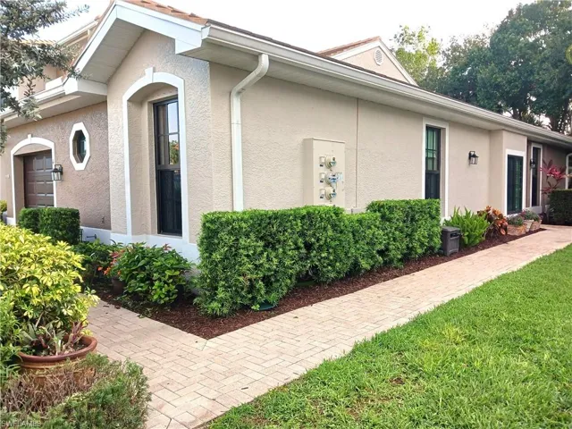 7725  Woodbrook  CIR, Naples, FL 34104