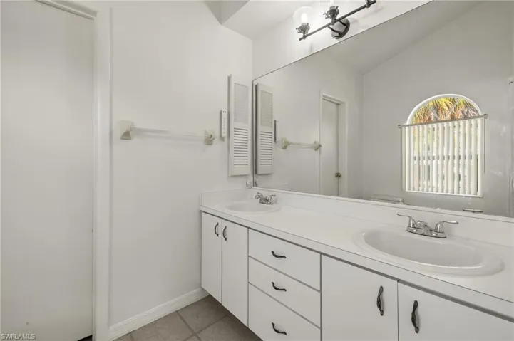 Primary en-suite Bath